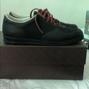 Men’s Gucci sneakers size 9